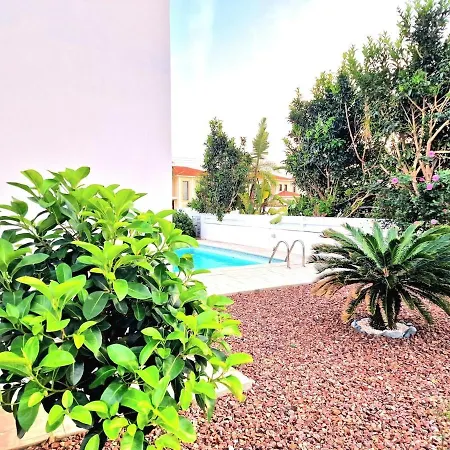 וילה Luxury Azure לרנקה