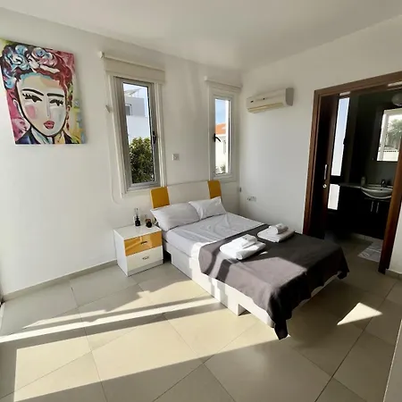 Luxury Azure Ларнака