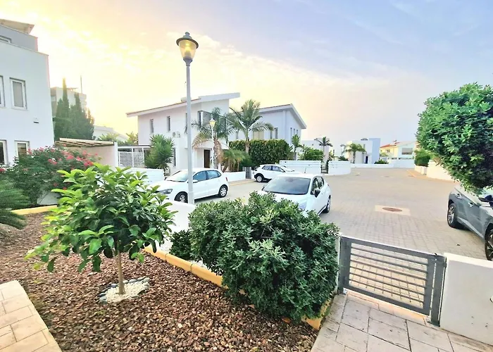 Luxury Azure Villa Larnaca