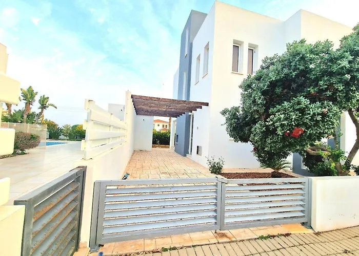 Luxury Azure Villa Larnaca